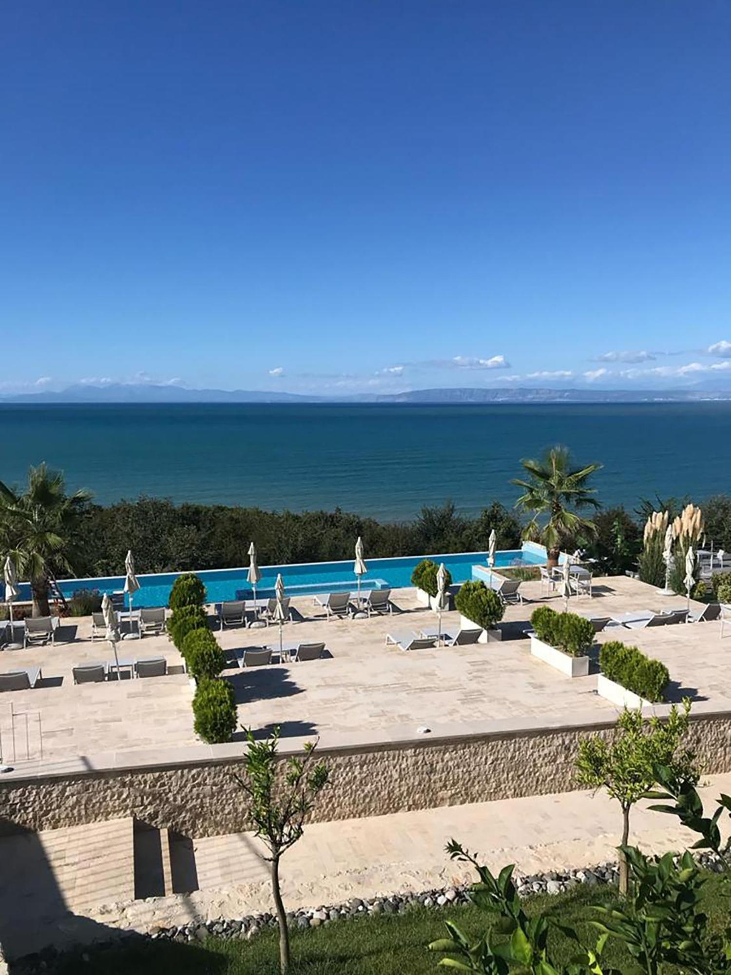 Deluxe Villa Jante Infinity Pool Durres Bagian luar foto