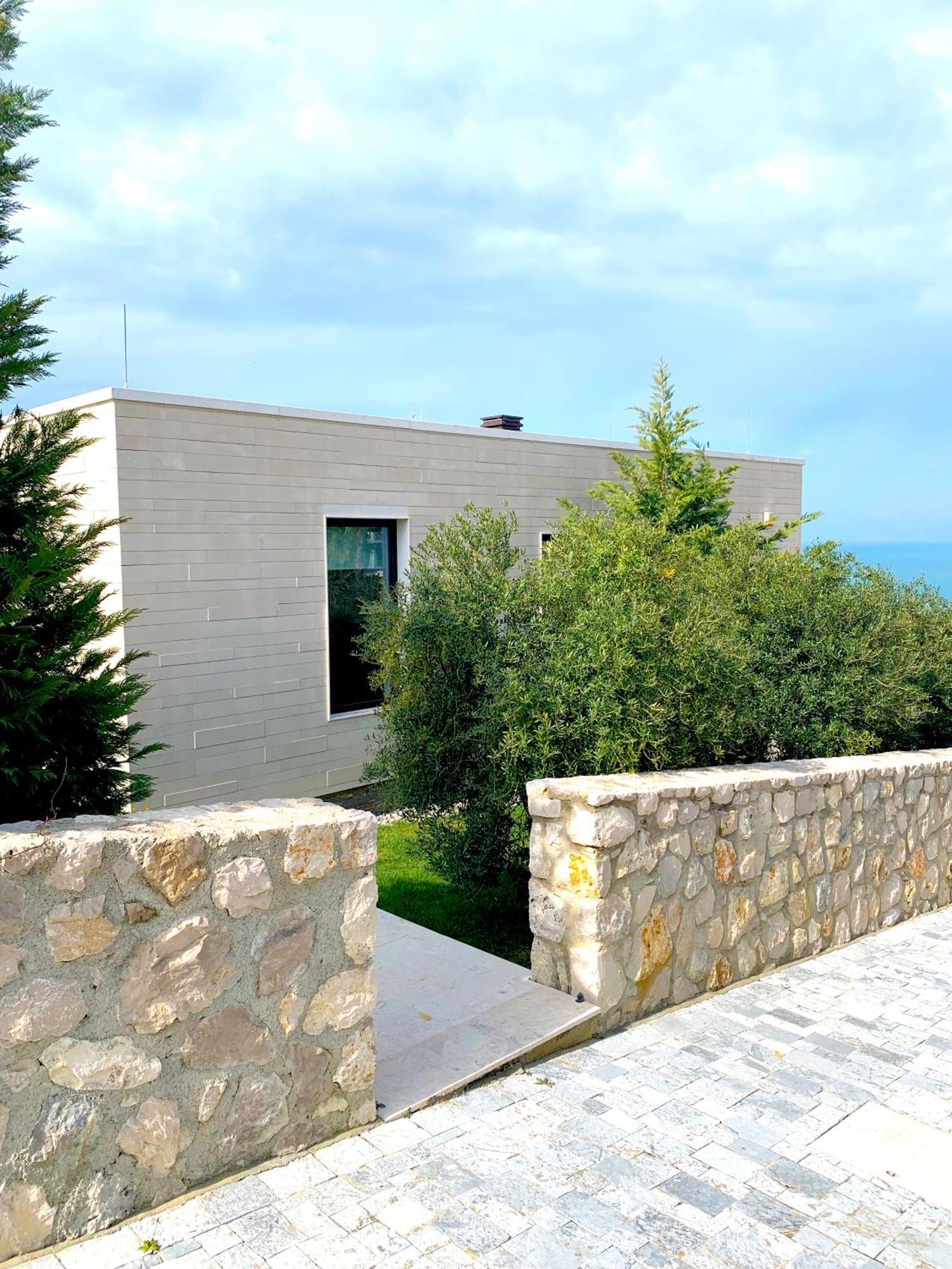 Deluxe Villa Jante Infinity Pool Durres Bagian luar foto