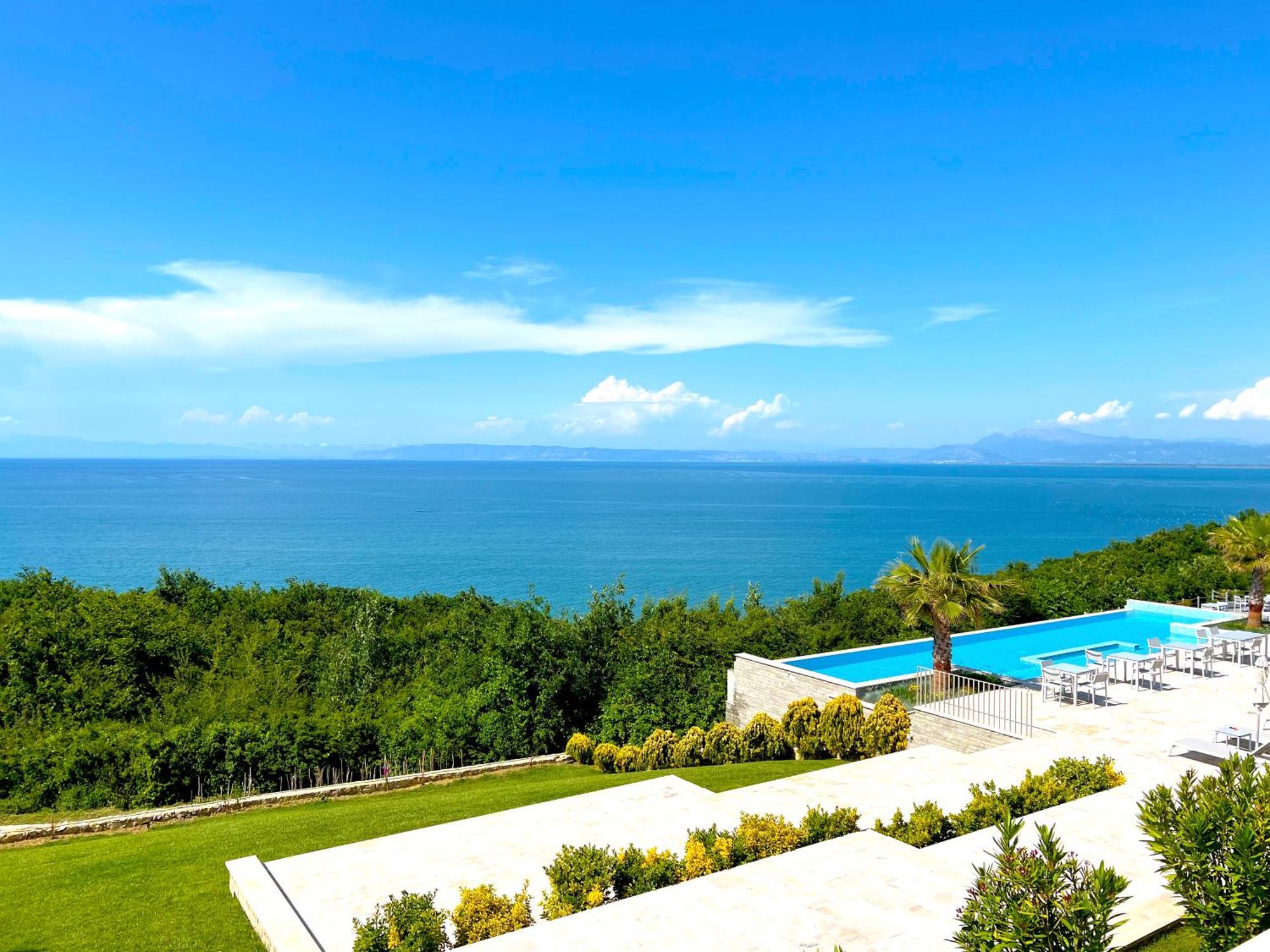 Deluxe Villa Jante Infinity Pool Durres Bagian luar foto